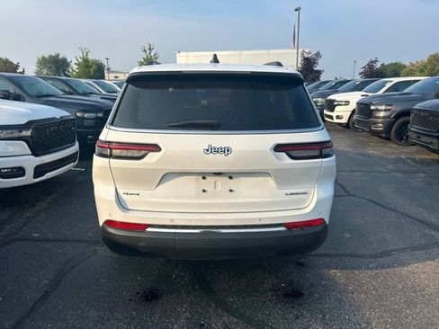 Used 2024 Jeep Grand Cherokee L Laredo AWD/4WD image 3