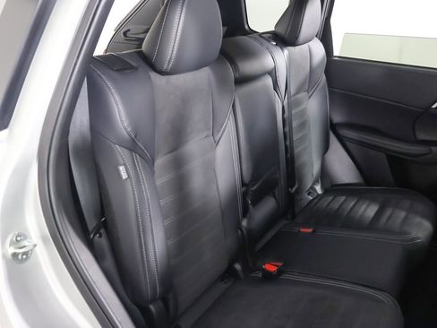 Used 2024 Mitsubishi Outlander SE image 33