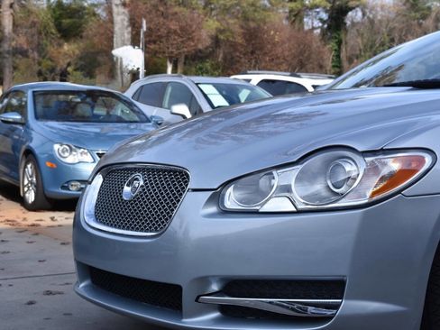 Used 2009 Jaguar XF Luxury image 7