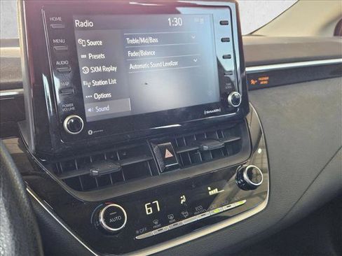 Used 2022 Toyota Corolla LE image 7