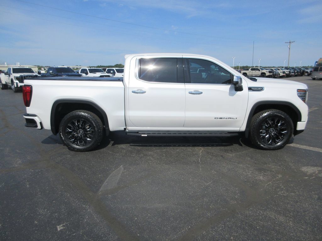 Used 2023 GMC Sierra 1500 Denali AWD/4WD image 4