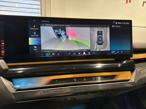 Used 2025 BMW i5 xDrive40 w/ Premium Package image 30