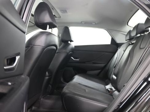 Used 2022 Hyundai Elantra Limited FWD image 34