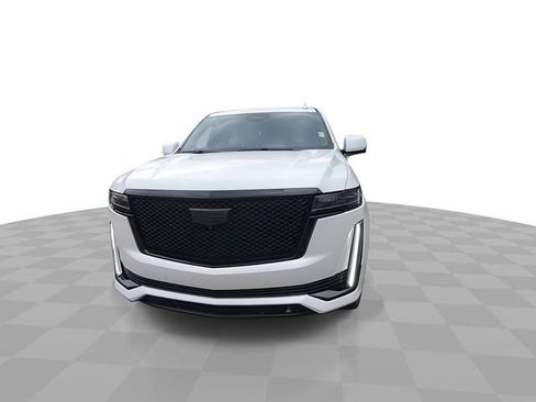 Used 2021 Cadillac Escalade Sport Platinum RWD image 3