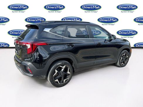 Used 2024 Kia Seltos EX FWD image 7