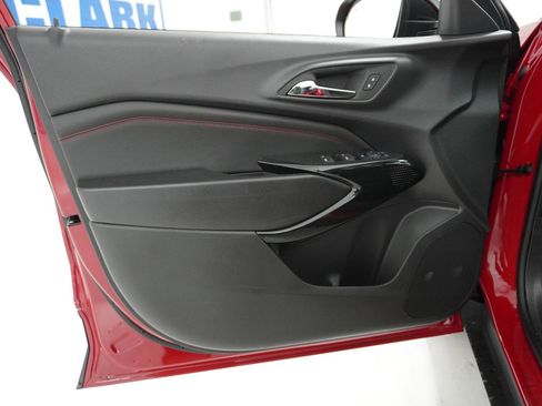 New 2026 Chevrolet Trax RS w/ Sunroof Package image 11