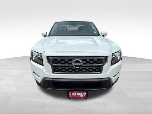 Certified 2024 Nissan Frontier SV w/ SV Convenience Package RWD image 2