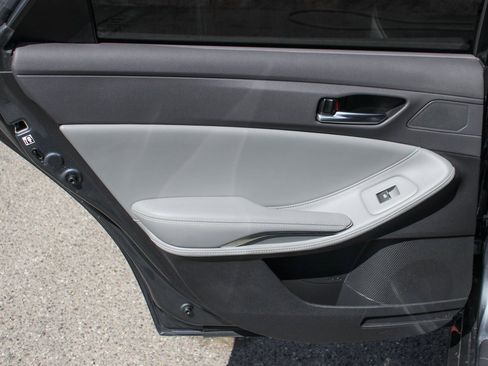 Used 2019 Toyota Avalon XLE image 31