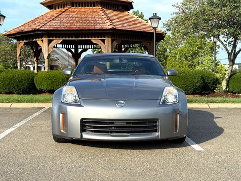Used 2006 Nissan 350Z Track w/ (N93) Cargo Convenience Pkg image 2