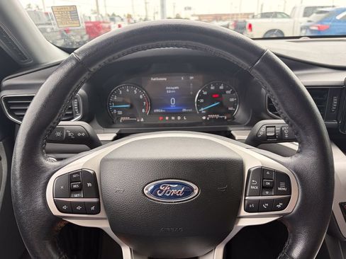 Used 2023 Ford Explorer XLT w/ Equipment Group 202A AWD/4WD image 24