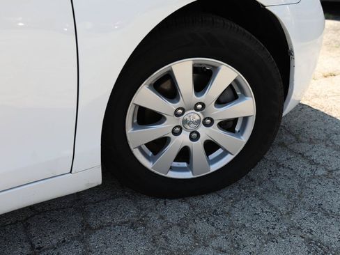 Used 2007 Toyota Camry XLE w/ Leather Pkg FWD image 9