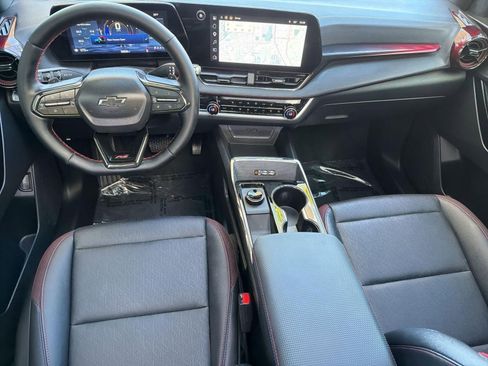Used 2026 Chevrolet Equinox RS FWD image 15