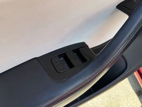 Used 2020 Tesla Model 3 Long Range image 17