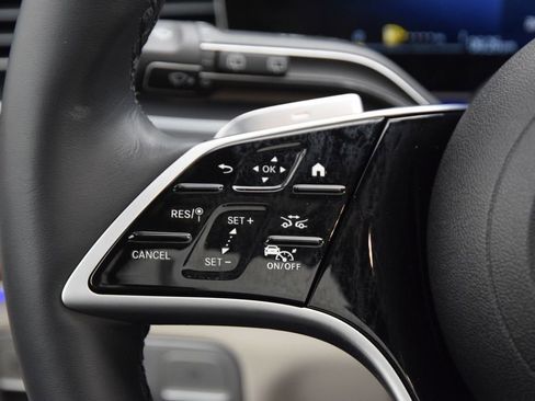 Used 2025 Mercedes-Benz GLS 450 4MATIC image 24