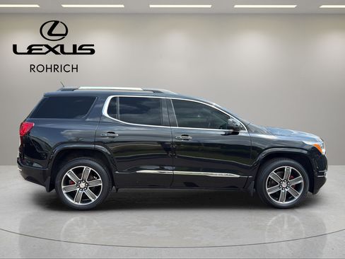 Used 2017 GMC Acadia Denali w/ Technology Package AWD/4WD image 5