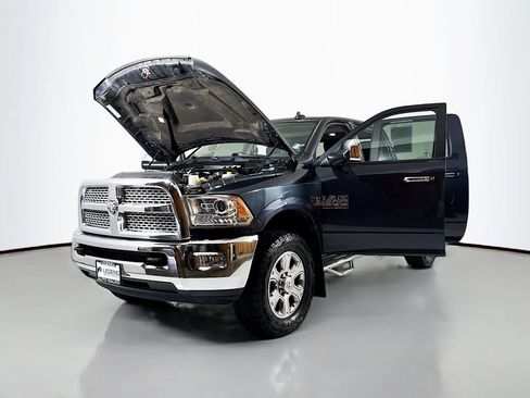 Used 2014 RAM 2500 Laramie w/ Convenience Group AWD/4WD image 16