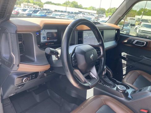 Used 2024 Ford Bronco Outer Banks AWD/4WD image 17
