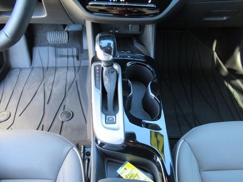 Used 2024 Buick Envista Avenir image 21