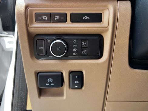 Used 2021 Ford F150 Lariat w/ Equipment Group 502A High AWD/4WD image 23