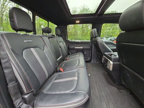 Used 2019 Ford F150 Platinum w/ Equipment Group 701A Luxury AWD/4WD image 19