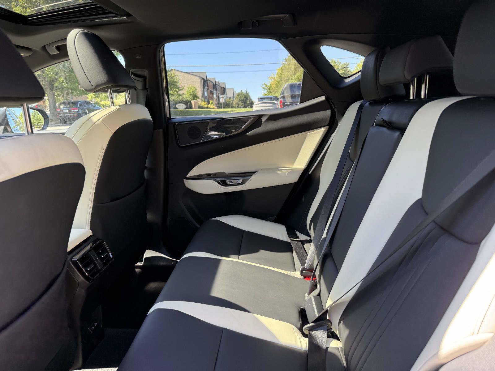 Used 2024 Lexus NX 350h AWD image 18