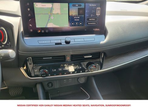 Certified 2025 Nissan Rogue Platinum w/ Tech Package AWD/4WD image 26