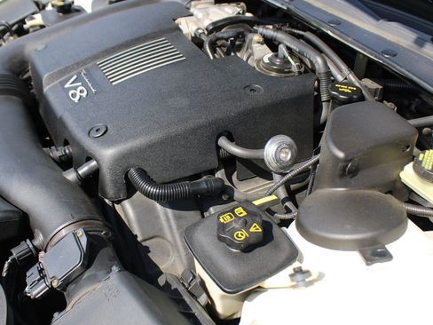 Used 2002 Ford Thunderbird RWD image 16