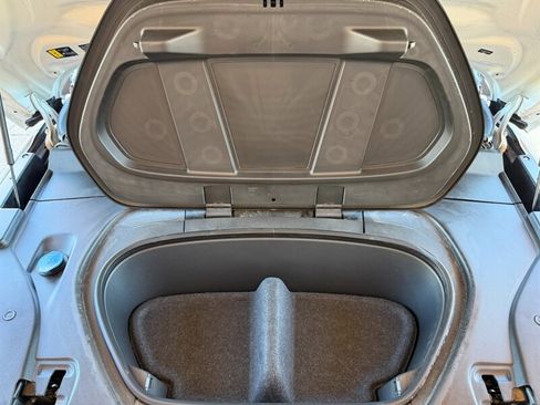 Used 2022 Volvo XC40 P8 Recharge image 37