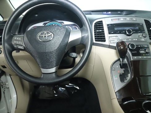 Used 2009 Toyota Venza image 35