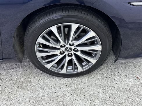 Used 2019 Lexus ES 350 image 45