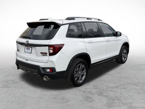 Certified 2024 Honda Passport TrailSport image 6