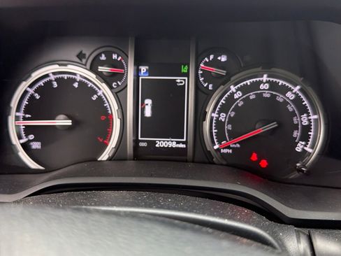 Used 2024 Toyota 4Runner TRD Off-Road Premium w/ Off Road Premium Plus Package AWD/4WD image 9
