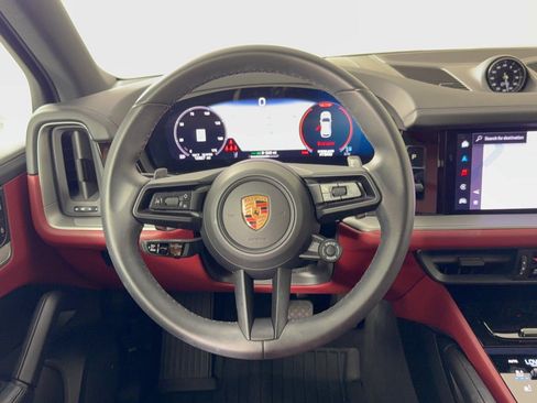Certified 2025 Porsche Cayenne E-Hybrid AWD/4WD image 10