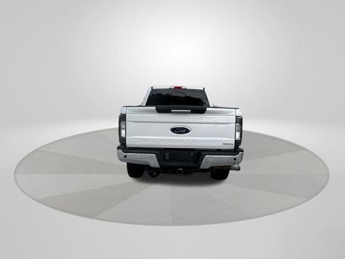 Used 2017 Ford F250 Lariat w/ Lariat Value Package image 6