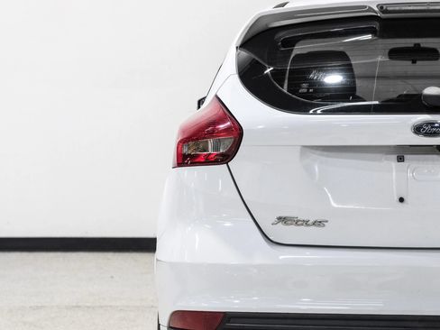 Used 2017 Ford Focus ST FWD image 47