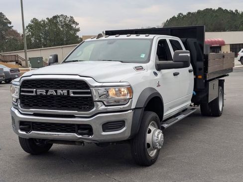 Used 2023 RAM 5500 Tradesman w/ Chrome Appearance Group image 4