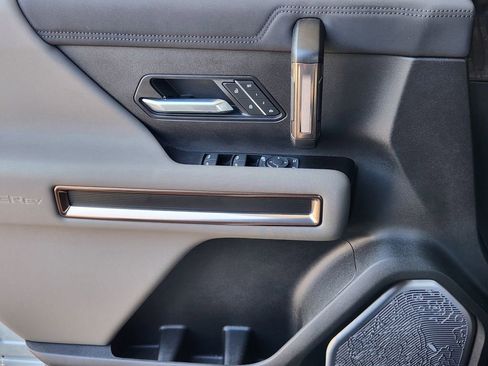 Used 2025 GMC Hummer EV 3X w/ LPO, Sport Package image 23