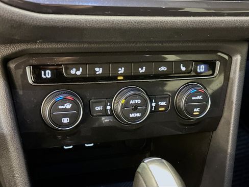 Used 2021 Volkswagen Tiguan SEL Premium R-Line image 24