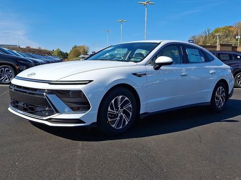 New 2026 Hyundai Sonata Blue image 2