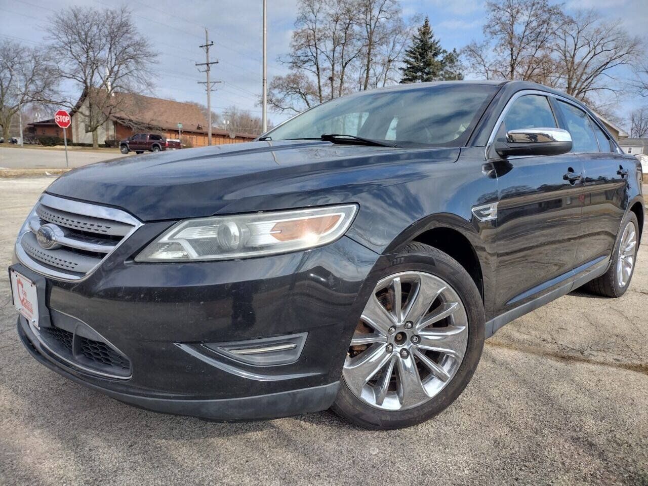 Used 2010 Ford Taurus Limited AWD/4WD image 1