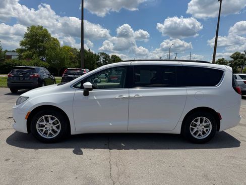 Used 2020 Chrysler Voyager Lxi FWD image 6