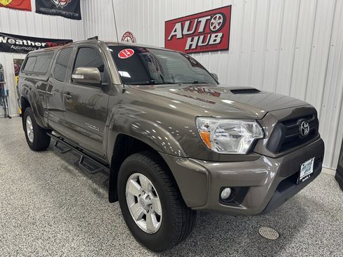 Used 2014 Toyota Tacoma 4x4 Access Cab V6 image 4