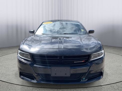 Used 2022 Dodge Charger SXT RWD image 2