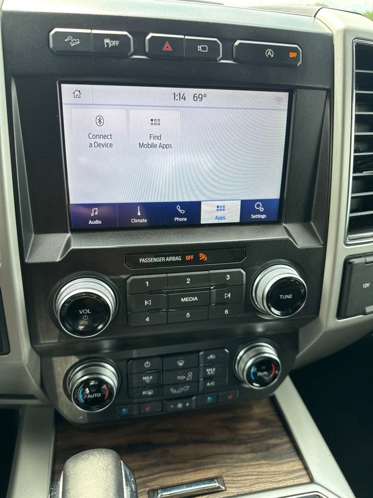 Used 2020 Ford F150 Lariat w/ Equipment Group 502A Luxury AWD/4WD image 19