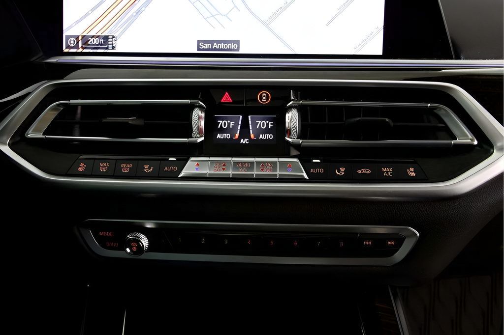 Used 2019 BMW X5 xDrive50i AWD/4WD image 12