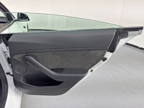 Used 2022 Tesla Model 3 Long Range image 45