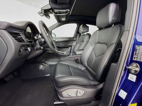 New 2026 Porsche Macan image 5
