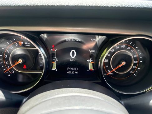 Used 2021 Jeep Gladiator Mojave AWD/4WD image 27