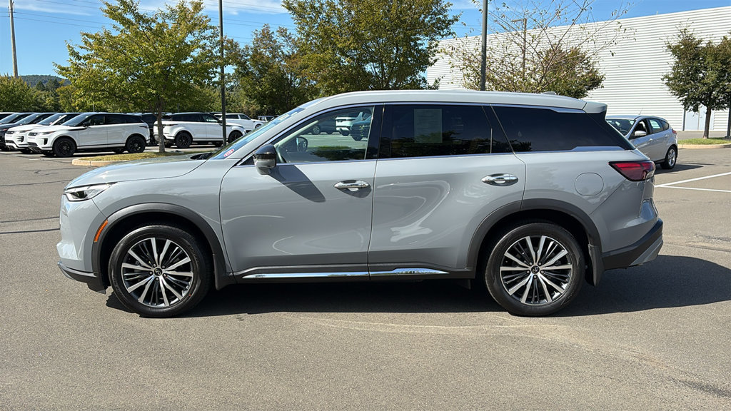 Used 2025 INFINITI QX60 Sensory w/ Vision Package AWD/4WD image 9