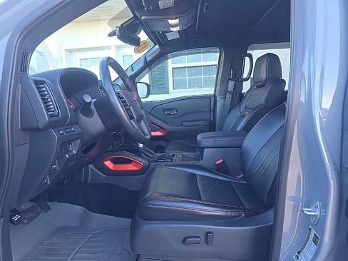 Used 2023 Nissan Frontier PRO-4X w/ Pro-4X Premium Package image 13